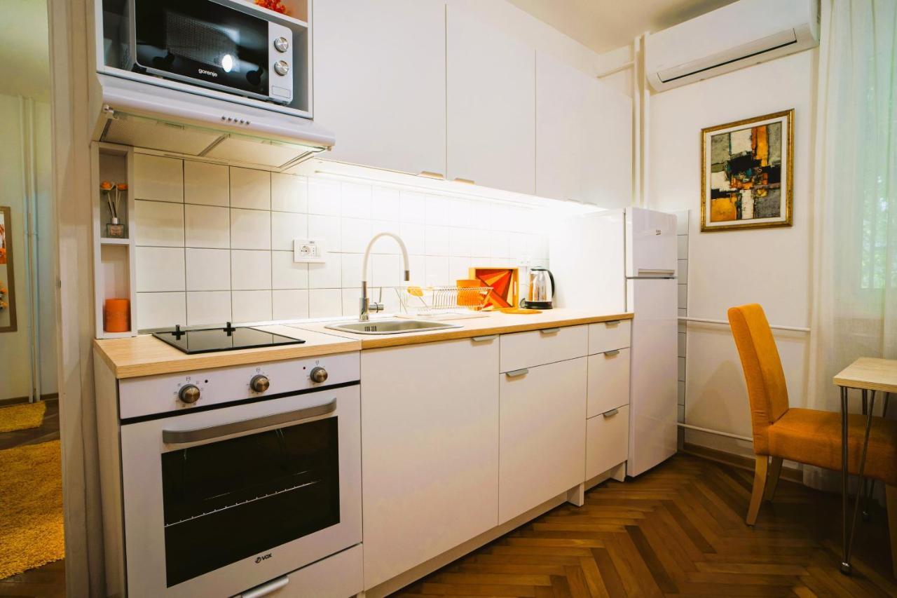 Golden Place Belgrado Esterno foto
