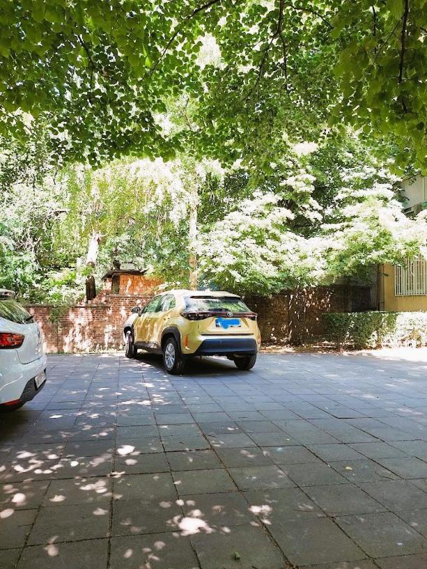 Golden Place Belgrado Esterno foto