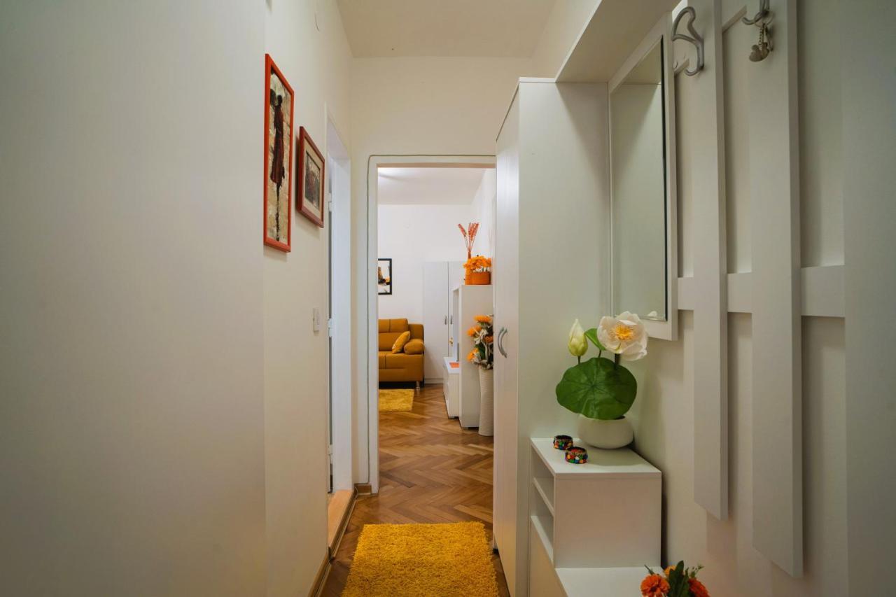 Golden Place Belgrado Esterno foto